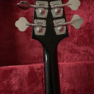 Custom Crown Korina Flying V Silverburst 4 String Bass - Image 3