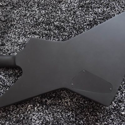 Custom Obsidian Hetfield JH2 Matte Black Diamond Plate Explorer Deer Skull Guitar - Image 11
