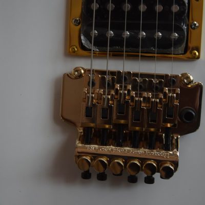Custom Cinder Richie Sambora Double Neck Jersey Star 6 and 6 String Alpine White Guitar - Image 7
