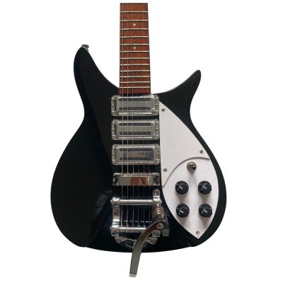 Custom Nova Black Jetglo 325C64 21 Inch Scale Length 6 String Rosewood Fretboard Guitar White Pickguard