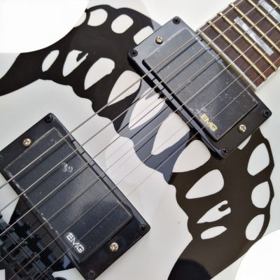 Custom Crown White Matt Heafy Skull Bone Jaw Electric Guitar - Image 2