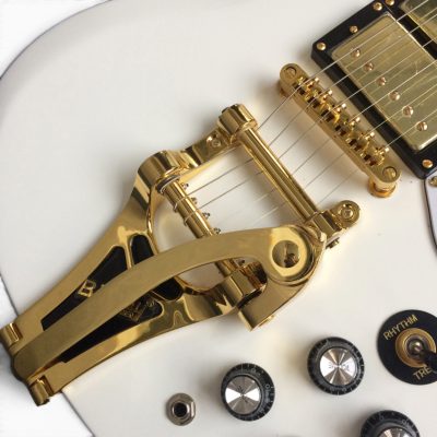 Custom Crown SG Jimi Hendrix Polaris White 6 String Electric Guitar 3 Pickups Bigsby Tremolo - Image 2