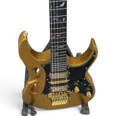 Custom Axis SVAI Utopia Gold Finish Floyd Rose Tremolo Pia 6 String Electric Guitar - Image 5